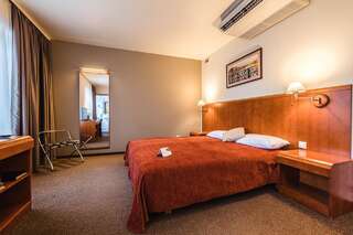 Отель Liva Hotel Лиепая Двухместный номер бизнес-класса с 1 двуспальной или 2 отдельными кроватями, доступ в тренажерный зал-7