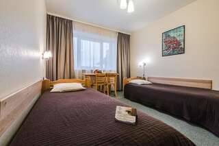 Отель Liva Hotel Лиепая Двухместный номер эконом-класса с 2 отдельными кроватями и правом посещения тренажерного зала-1