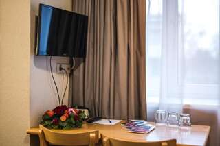 Отель Liva Hotel Лиепая Трехместный номер эконом-класса с доступом в тренажерный зал-3